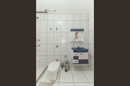 Casa à venda com 170m², 6 quartos e 2 vagasBanheiro da Suíte 1