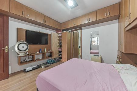 Casa à venda com 170m², 6 quartos e 2 vagasSuíte 3