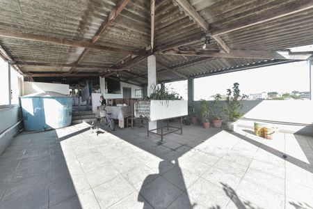 Casa à venda com 170m², 6 quartos e 2 vagasLavanderia