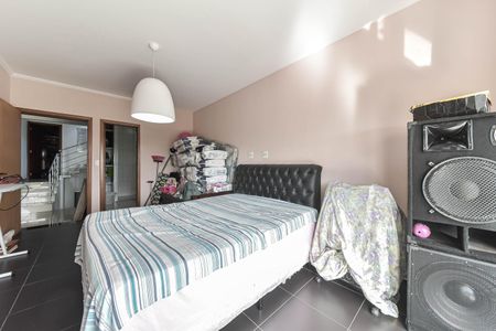 Casa à venda com 170m², 6 quartos e 2 vagasSuíte 1