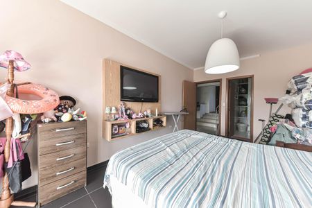 Casa à venda com 170m², 6 quartos e 2 vagasSuíte 1