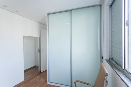 Apartamento à venda com 87m², 3 quartos e 2 vagas Apartamento à venda com 87m², 3 quartos e 2 vagasQuarto 2