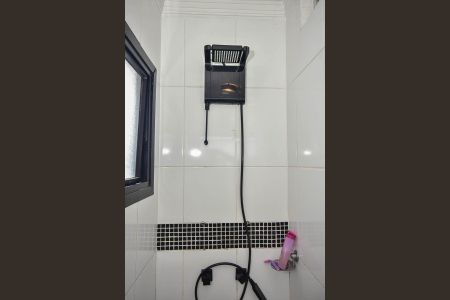 Apartamento à venda com 160m², 3 quartos e 2 vagasChuveiro do Banheiro da Suíte 2