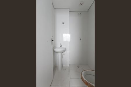 Casa de condomínio à venda com 33m², 2 quartos e sem vaga Casa de condomínio à venda com 33m², 2 quartos e sem vagaBanheiro