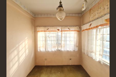 Casa à venda com 285m², 4 quartos e 3 vagas Casa à venda com 285m², 4 quartos e 3 vagasSuíte Casa 2