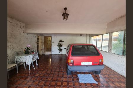 Casa à venda com 285m², 4 quartos e 3 vagas Casa à venda com 285m², 4 quartos e 3 vagasGaragem