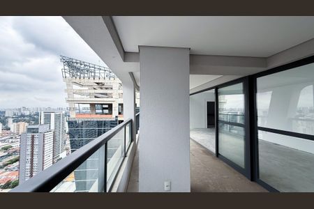 Apartamento à venda com 202m², 3 quartos e 3 vagas