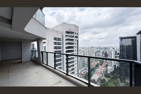 Apartamento à venda com 202m², 3 quartos e 3 vagas