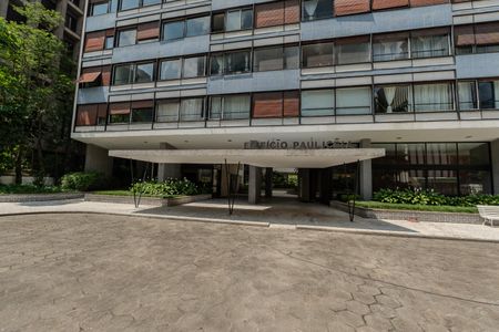 Apartamento para alugar com 100m², 2 quartos e 1 vaga Apartamento para alugar com 100m², 2 quartos e 1 vagaFachada
