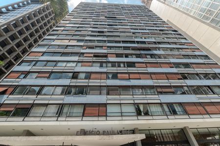 Apartamento para alugar com 100m², 2 quartos e 1 vaga Apartamento para alugar com 100m², 2 quartos e 1 vagaFachada