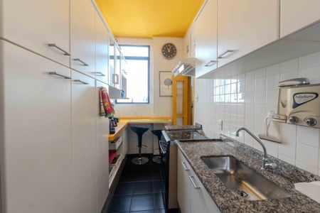 Apartamento para alugar com 100m², 2 quartos e 1 vaga Apartamento para alugar com 100m², 2 quartos e 1 vagaCozinha