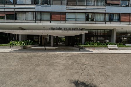 Apartamento para alugar com 100m², 2 quartos e 1 vaga Apartamento para alugar com 100m², 2 quartos e 1 vagaFachada