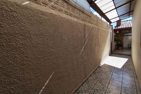 Casa à venda com 350m², 4 quartos e 2 vagas Casa à venda com 350m², 4 quartos e 2 vagasCorredor - Quintal