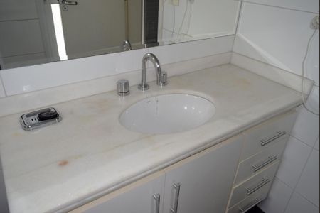 Apartamento para alugar com 90m², 1 quarto e 2 vagasBanheiro da Suíte