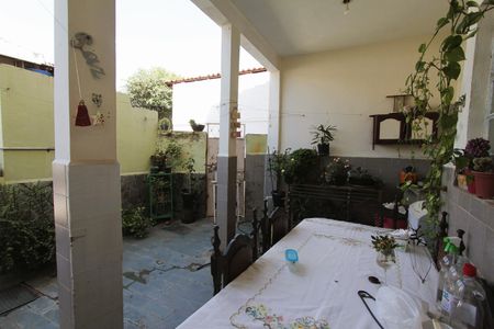 Casa à venda com 360m², 4 quartos e 3 vagasQuintal