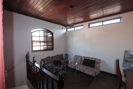 Casa à venda com 360m², 4 quartos e 3 vagasSala 2