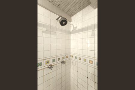 Casa de condomínio para alugar com 500m², 3 quartos e 6 vagasBanheiro  Suíte 3