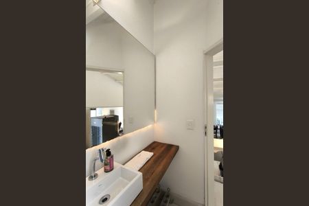 Casa de condomínio para alugar com 500m², 3 quartos e 6 vagasBanheiro 2 