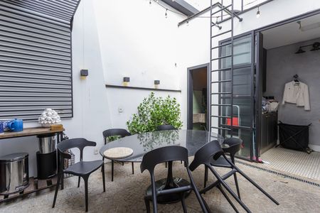 Casa de condomínio à venda com 95m², 2 quartos e 2 vagas Casa de condomínio à venda com 95m², 2 quartos e 2 vagasÁrea externa