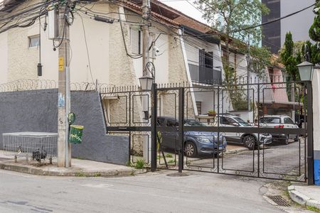 Casa de condomínio à venda com 95m², 2 quartos e 2 vagas Casa de condomínio à venda com 95m², 2 quartos e 2 vagasFachado do condomínio
