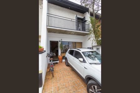 Casa de condomínio à venda com 95m², 2 quartos e 2 vagas Casa de condomínio à venda com 95m², 2 quartos e 2 vagasFachada