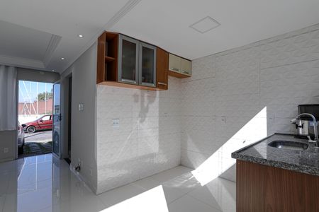 Casa de condomínio para alugar com 57m², 2 quartos e 2 vagas Casa de condomínio para alugar com 57m², 2 quartos e 2 vagasCozinha