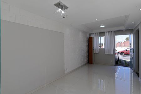 Casa de condomínio para alugar com 57m², 2 quartos e 2 vagas Casa de condomínio para alugar com 57m², 2 quartos e 2 vagasCozinha