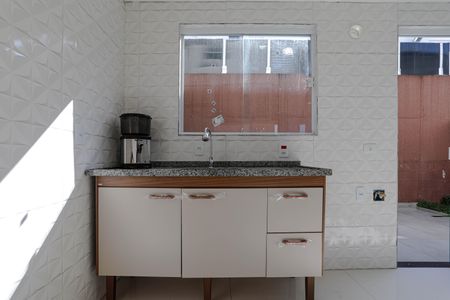Casa de condomínio para alugar com 57m², 2 quartos e 2 vagas Casa de condomínio para alugar com 57m², 2 quartos e 2 vagasCozinha