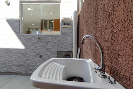 Casa de condomínio para alugar com 57m², 2 quartos e 2 vagas Casa de condomínio para alugar com 57m², 2 quartos e 2 vagasÁrea de Serviço
