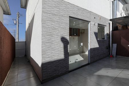 Casa de condomínio para alugar com 57m², 2 quartos e 2 vagas Casa de condomínio para alugar com 57m², 2 quartos e 2 vagasÁrea de Serviço