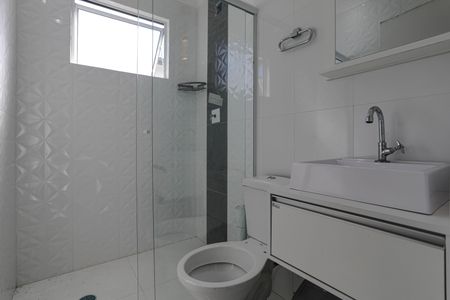 Casa de condomínio para alugar com 57m², 2 quartos e 2 vagas Casa de condomínio para alugar com 57m², 2 quartos e 2 vagasBanheiro