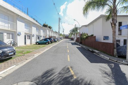 Casa de condomínio para alugar com 57m², 2 quartos e 2 vagas Casa de condomínio para alugar com 57m², 2 quartos e 2 vagasÁrea Comum