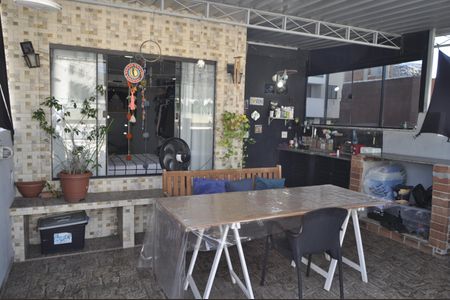 Casa à venda com 165m², 3 quartos e 1 vagaTerraço