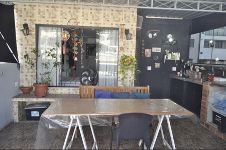 Casa à venda com 165m², 3 quartos e 1 vagaTerraço