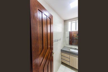 Casa à venda com 420m², 4 quartos e 4 vagas Casa à venda com 420m², 4 quartos e 4 vagasLavabo da Sala de Jantar