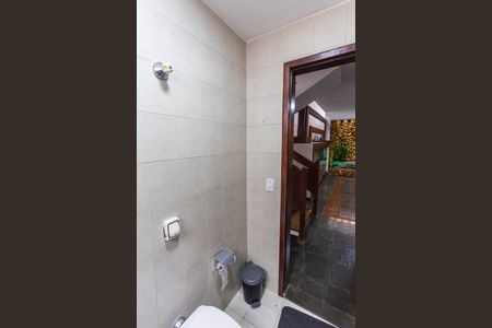 Casa à venda com 420m², 4 quartos e 4 vagas Casa à venda com 420m², 4 quartos e 4 vagasLavabo da Sala de Jantar