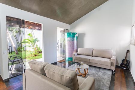 Casa à venda com 420m², 4 quartos e 4 vagas Casa à venda com 420m², 4 quartos e 4 vagasSala 1