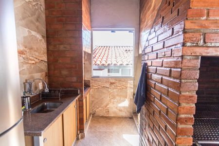 Casa à venda com 420m², 4 quartos e 4 vagas Casa à venda com 420m², 4 quartos e 4 vagasEspaço Gourmet