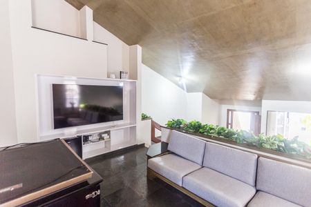 Casa à venda com 420m², 4 quartos e 4 vagas Casa à venda com 420m², 4 quartos e 4 vagasSala 2