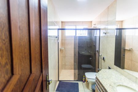 Casa à venda com 420m², 4 quartos e 4 vagas Casa à venda com 420m², 4 quartos e 4 vagasBanheiro Social