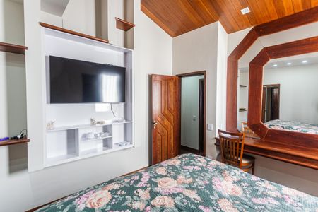 Casa à venda com 420m², 4 quartos e 4 vagas Casa à venda com 420m², 4 quartos e 4 vagasSuíte