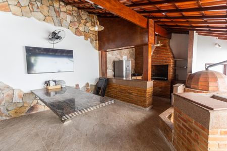 Casa à venda com 420m², 4 quartos e 4 vagas Casa à venda com 420m², 4 quartos e 4 vagasEspaço Gourmet