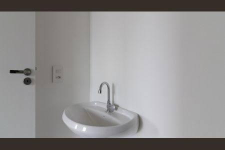 Apartamento para alugar com 33m², 2 quartos e sem vaga Apartamento para alugar com 33m², 2 quartos e sem vagaBanheiro