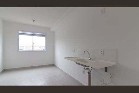 Apartamento para alugar com 33m², 2 quartos e sem vaga Apartamento para alugar com 33m², 2 quartos e sem vagaCozinha e Área de Serviço