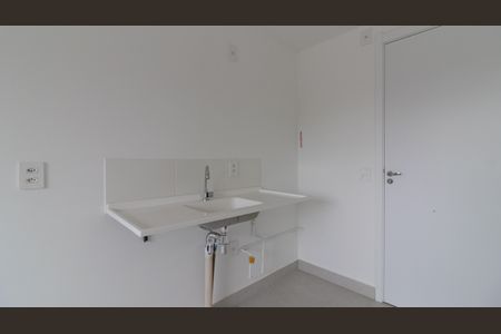 Apartamento para alugar com 33m², 2 quartos e sem vaga Apartamento para alugar com 33m², 2 quartos e sem vagaCozinha e Área de Serviço