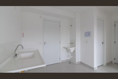 Apartamento para alugar com 33m², 2 quartos e sem vaga Apartamento para alugar com 33m², 2 quartos e sem vagaCozinha e Área de Serviço