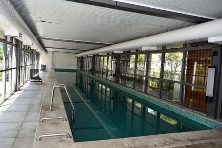 Apartamento à venda com 75m², 1 quarto e 2 vagasPiscina coberta
