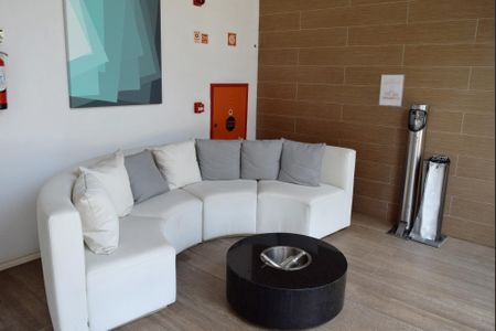 Apartamento à venda com 75m², 1 quarto e 2 vagasHall social