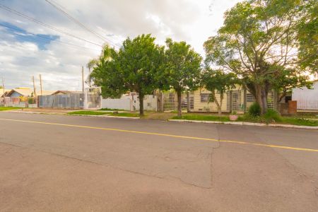 Casa à venda com 300m², 5 quartos e 3 vagas Casa à venda com 300m², 5 quartos e 3 vagasVista da Rua