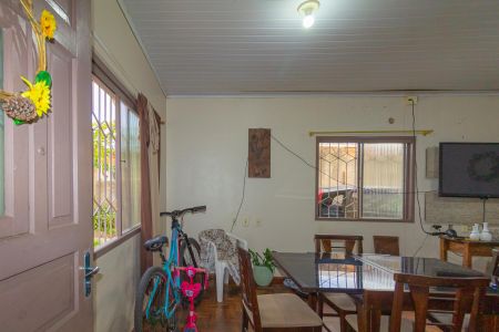 Casa à venda com 300m², 5 quartos e 3 vagas Casa à venda com 300m², 5 quartos e 3 vagasSala